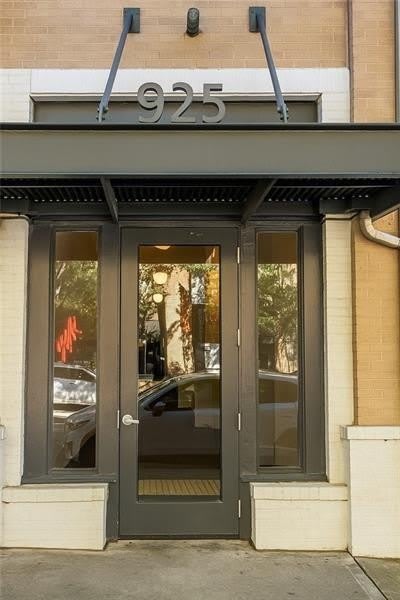 925 Garrett Street SE unit: 215