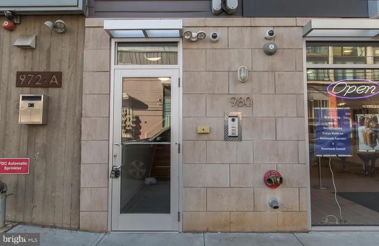 980-82 N 2ND Street unit: 4F