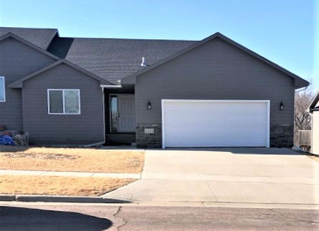 Spacious, Modern East Side Town Home