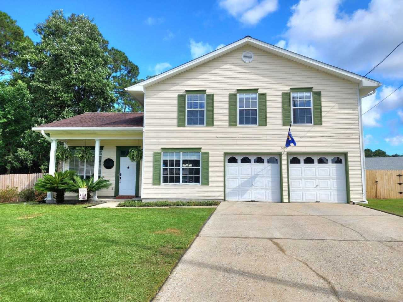 Stunning Two-Story Home in a Prime Location – Ready for You!