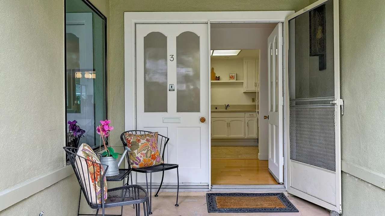 1801 Golden Rain Rd Apt 3