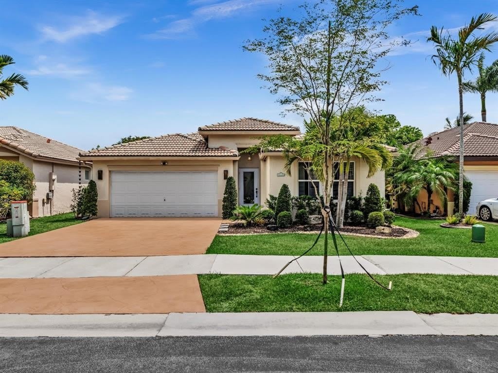 14304 S Royal Cove Cir