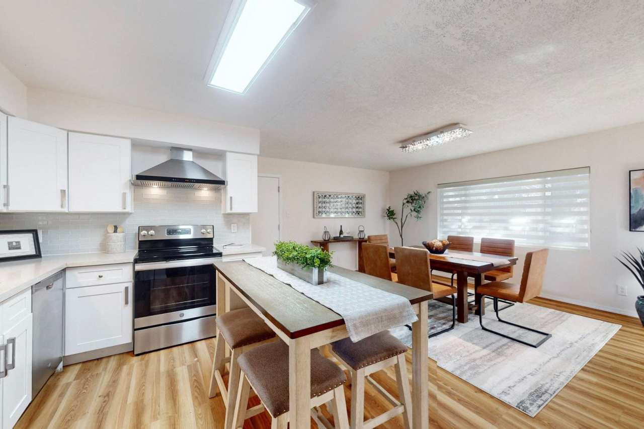 For Rent| 3 bedrooms 2 bathrooms| NE Abq | Private Yard | Fireplace | Available 03/23/2026!