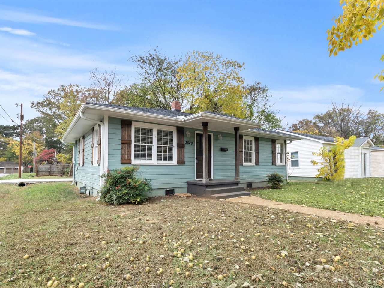 Fully Remodeled Corner-Lot Home Just Minutes from RSA  I-565!