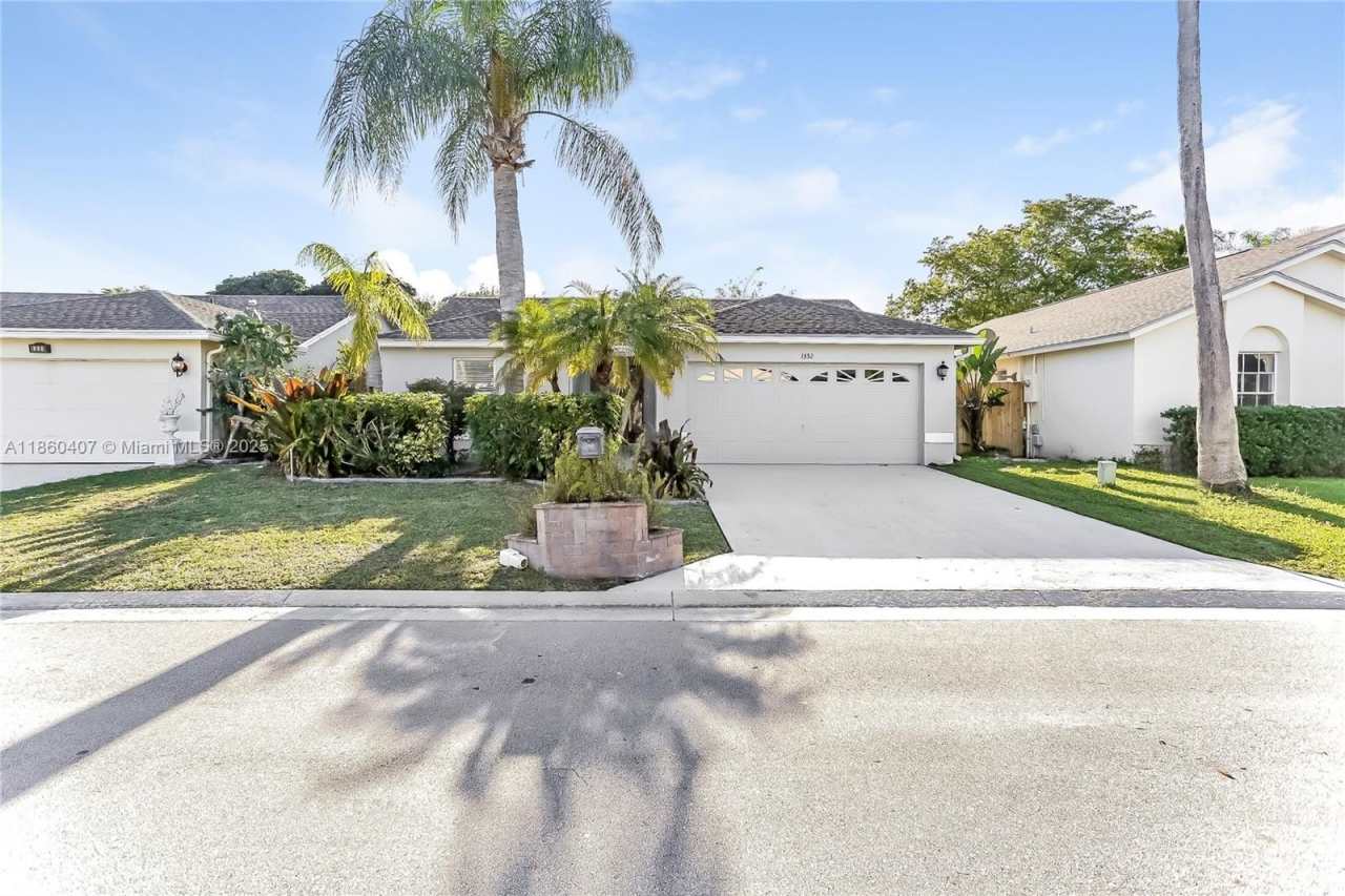 1332 Waterway Cove Dr