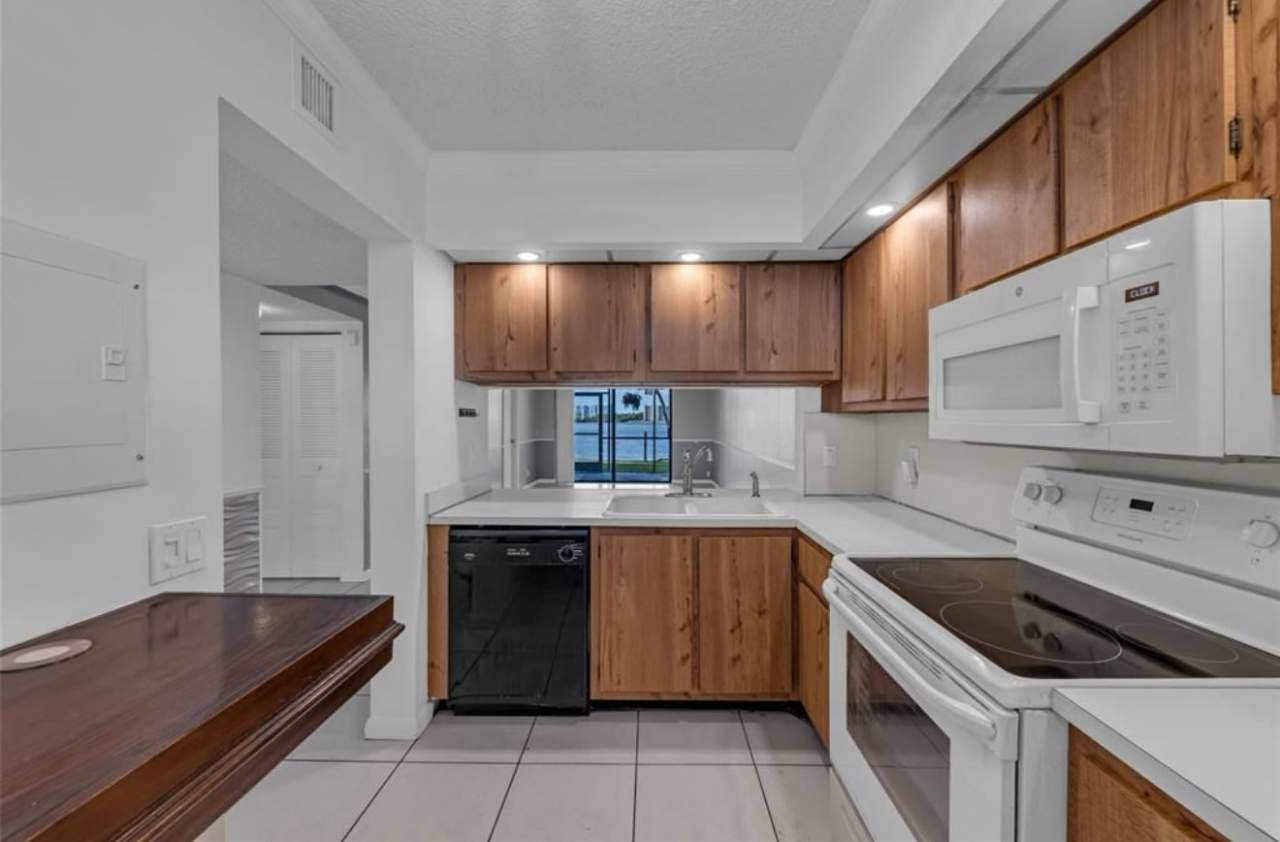 110 Lake Emerald Drive