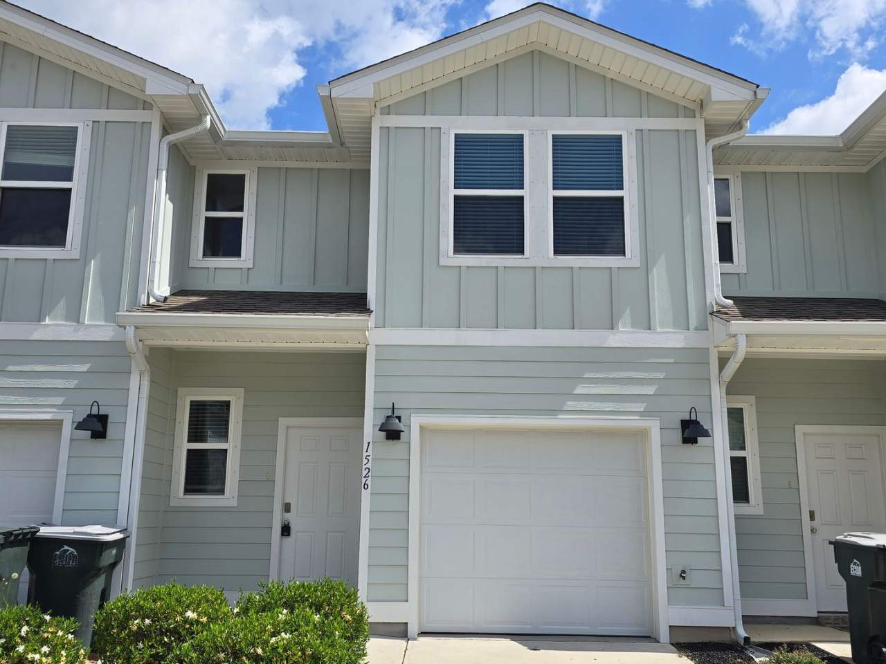 Stunning Townhome - Prime Pensacola Location