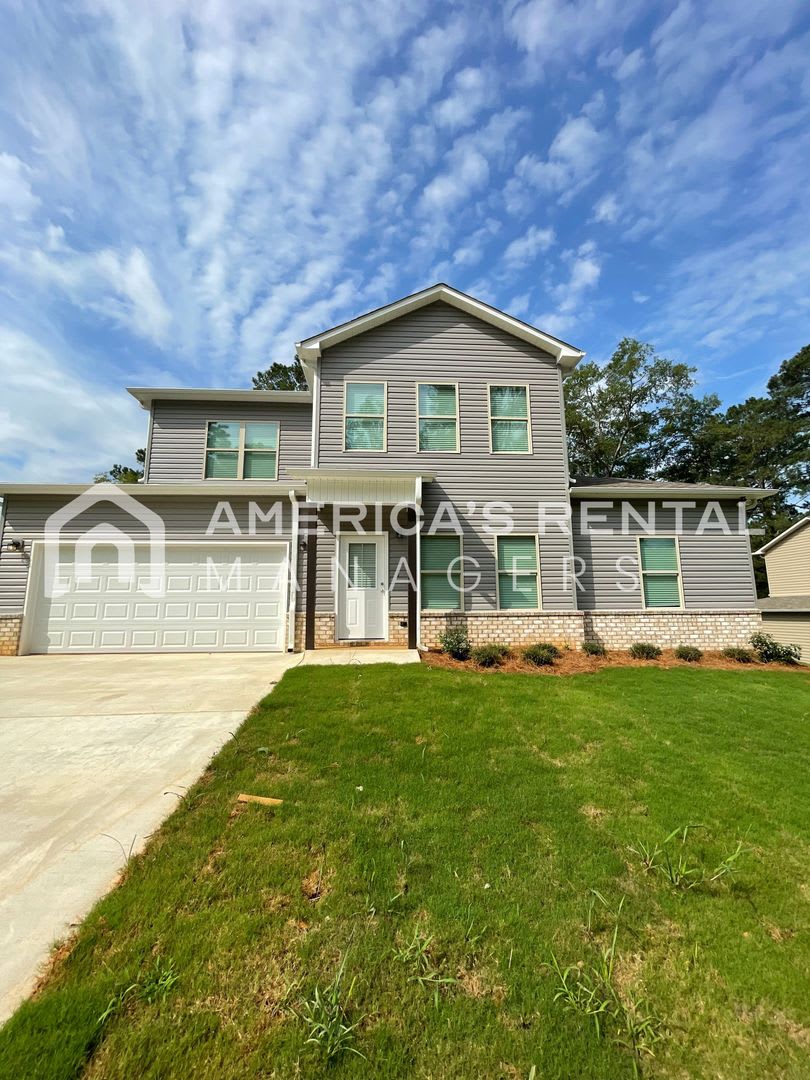 Home for Rent in Weaver, AL!!! Available to View Now!