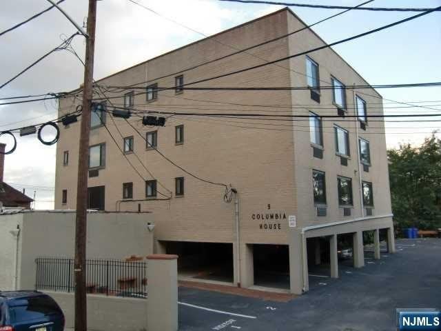 9 Columbia Terrace 1B