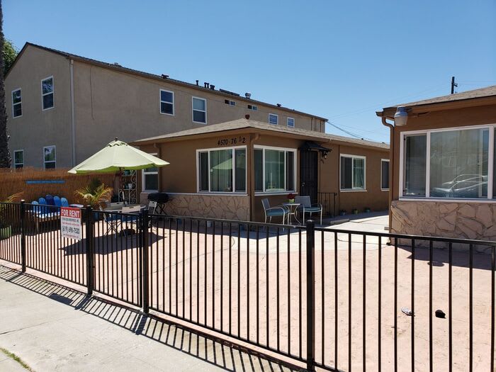 4574 1/2 35th Street