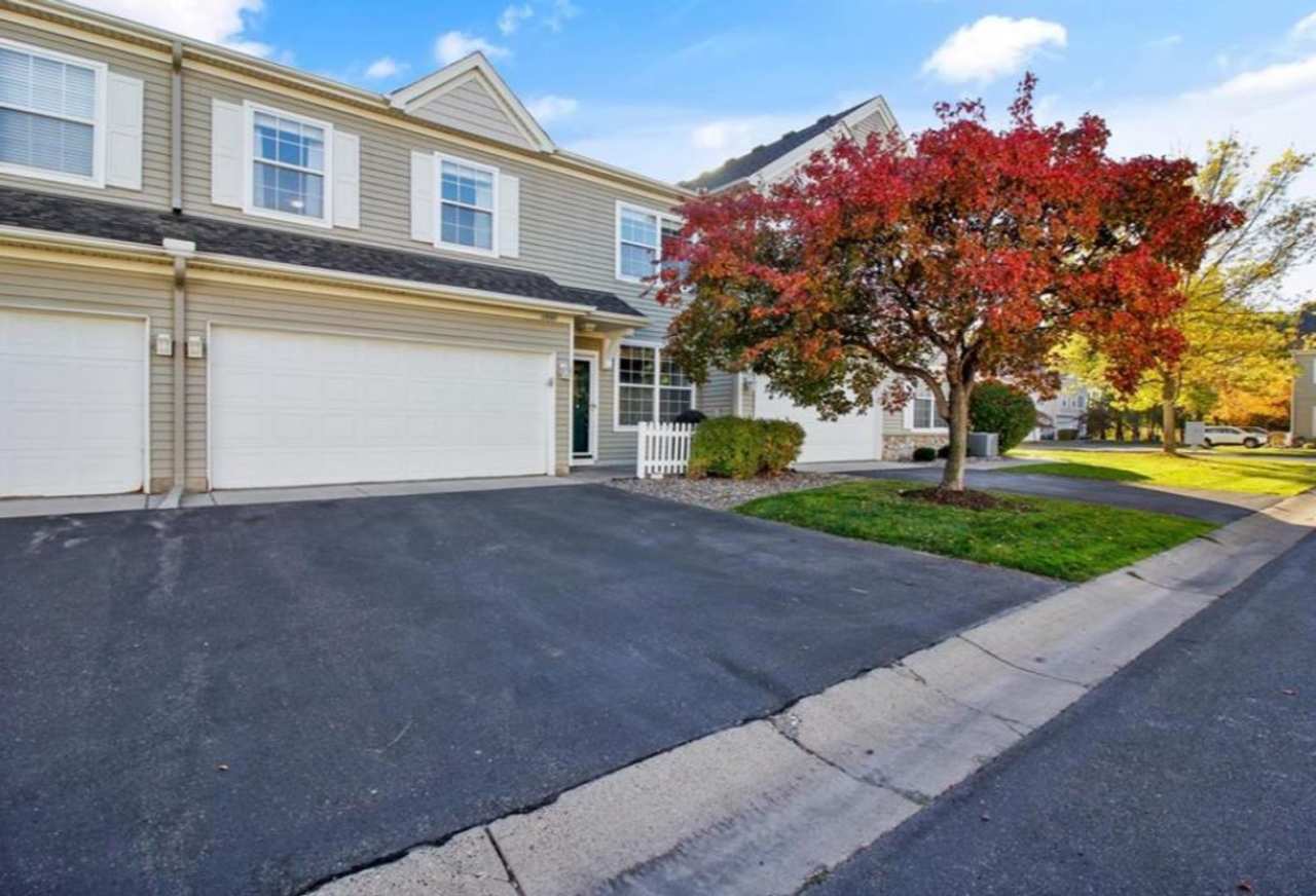 2 Bedroom 2 Bath Beautiful Modern Living in Maple Grove for $2,150/month! 2 Stall Garage Included!