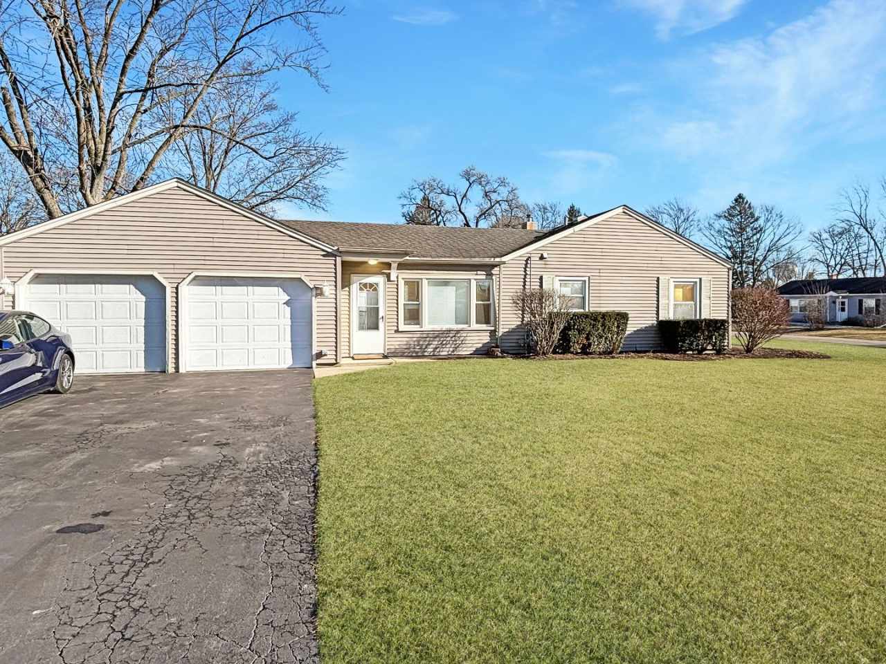 3 Bed 2 bath ranch home in Lake Zurich