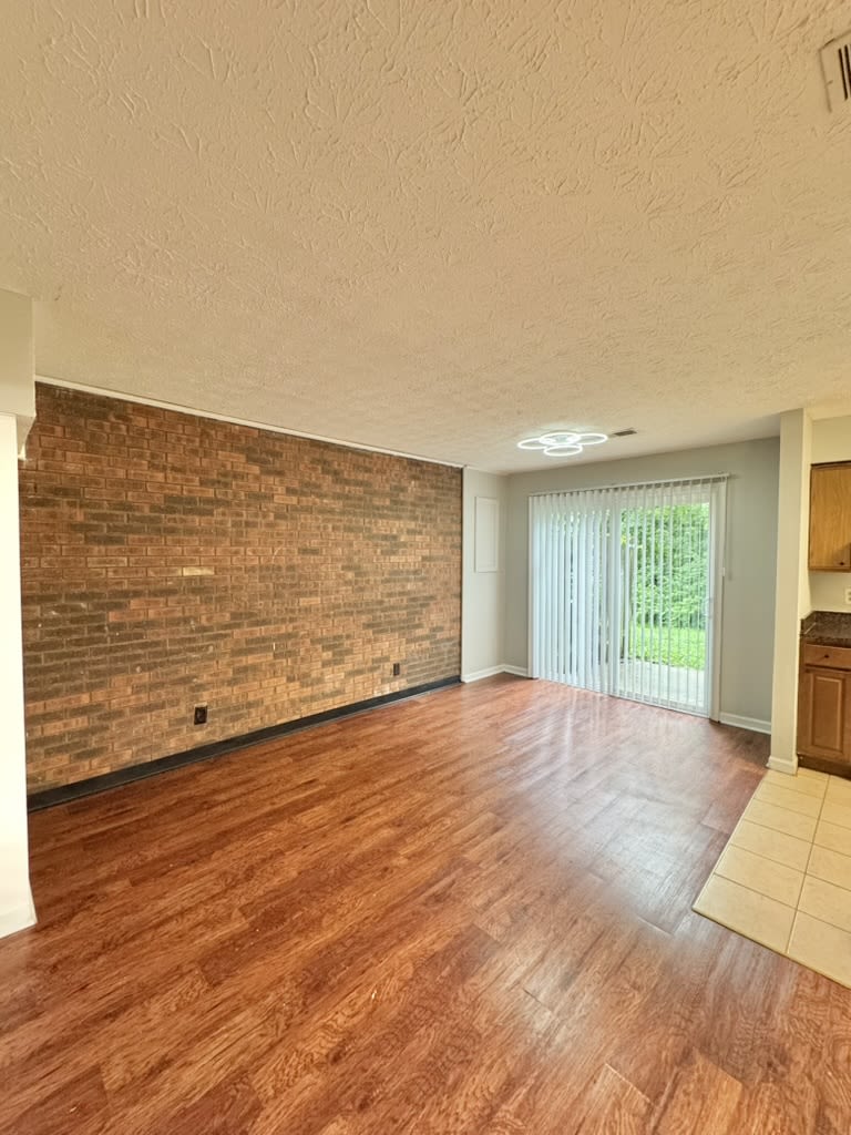 1167 Tatesbrook Dr. Apt B