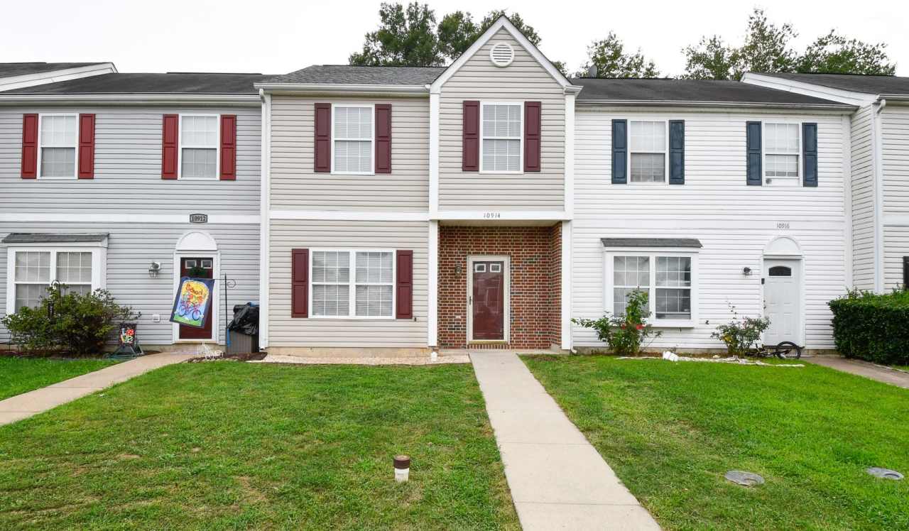 BEAUTIFUL TOWNHOME FOR RENT