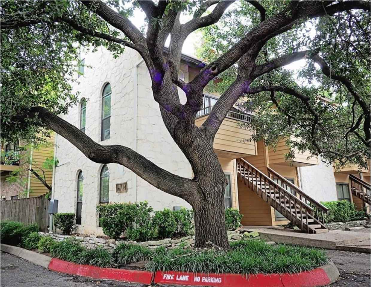 West campus 1 bed condo just 2 blocks from UT