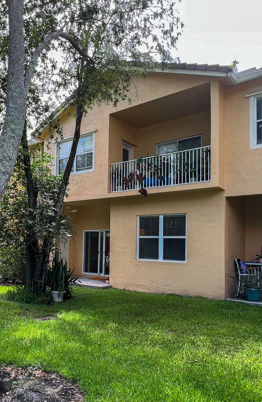 2904 Crestwood Terrace