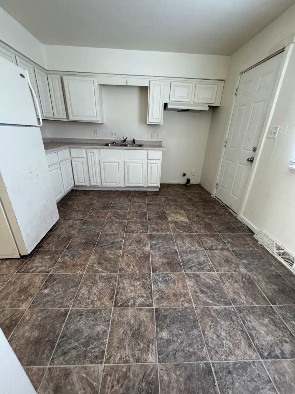 8746 West Carmen Avenue - 2