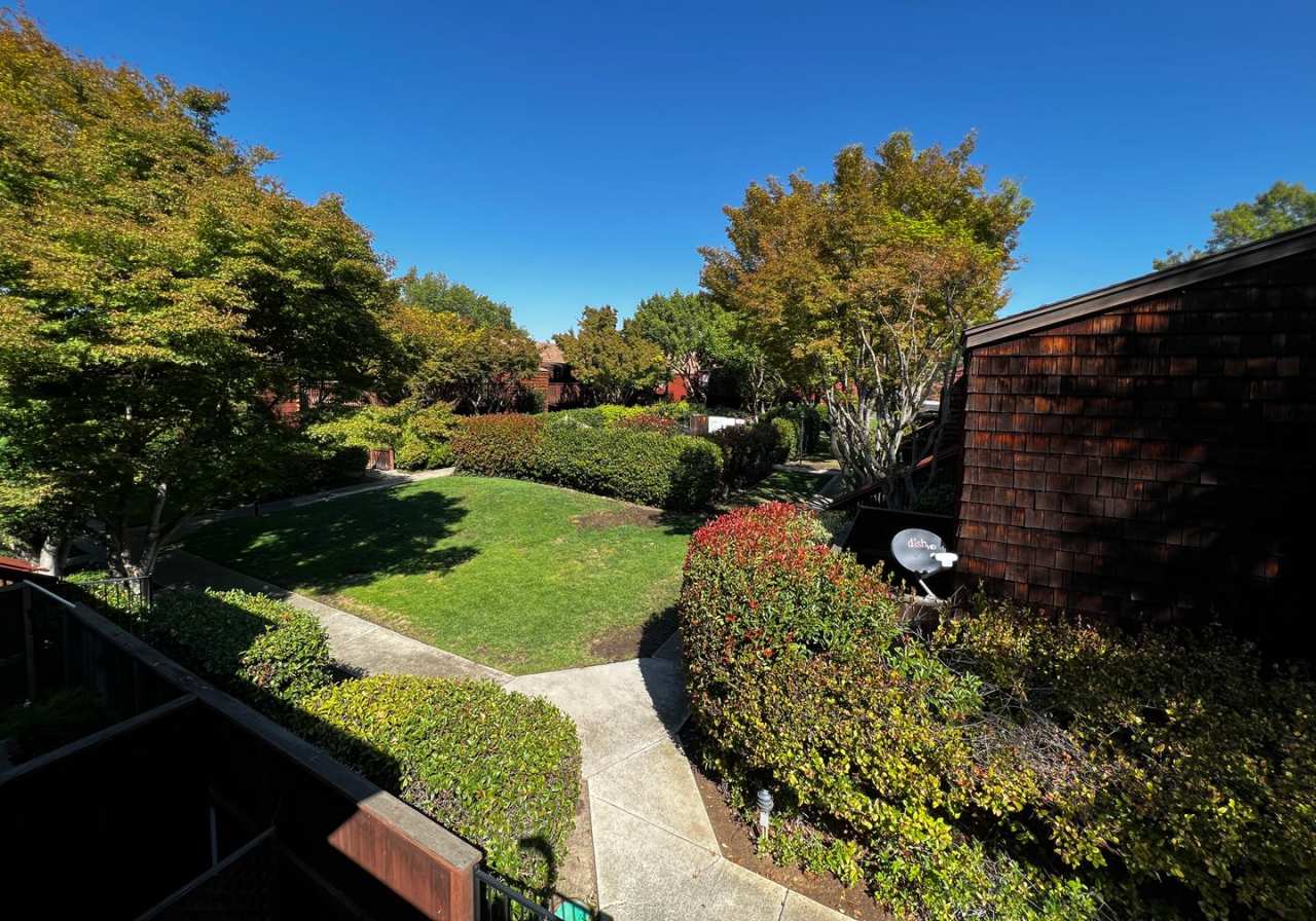 Fabulous 2-bedroom Concord Condominium With Community Pool!