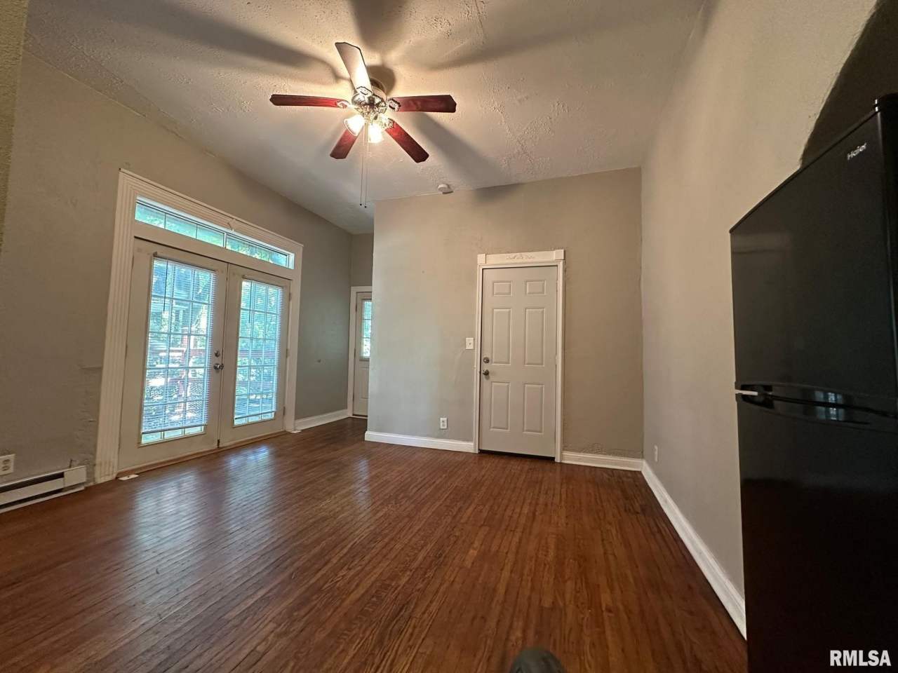 333 S DOUGLAS Avenue unit: 2