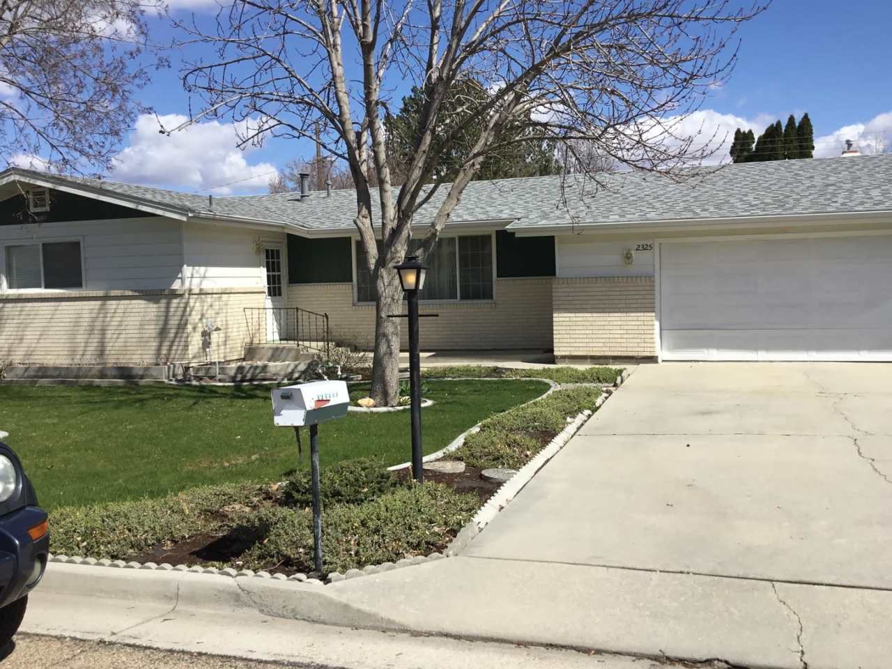 Super Cute..1607 sq. ft 3 Bedroom, 2.5 bath SW Caldwell home.