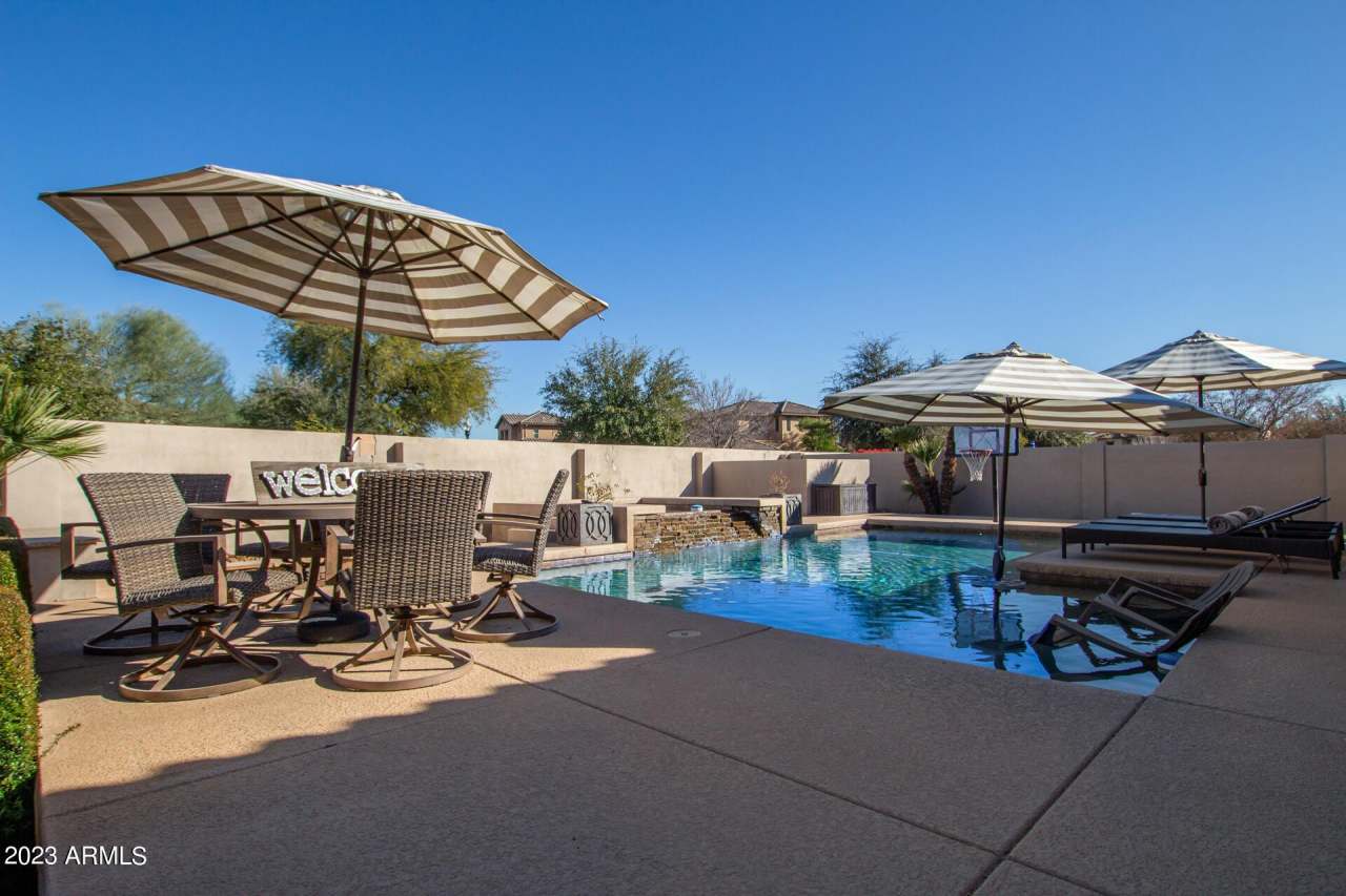 885 W PALO BREA Drive