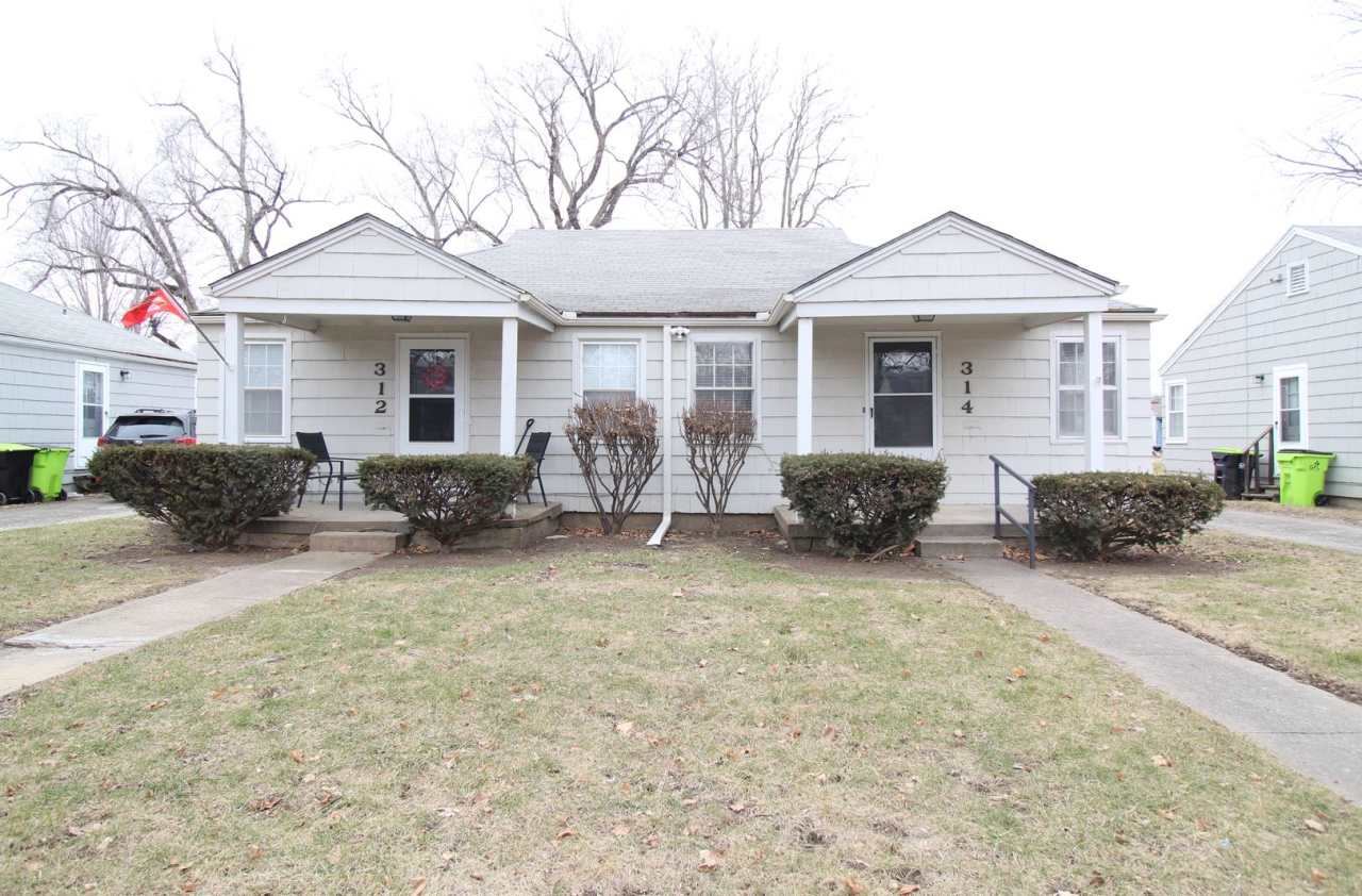 December 2025 FREE On This One Bedroom Duplex in North Kansas City