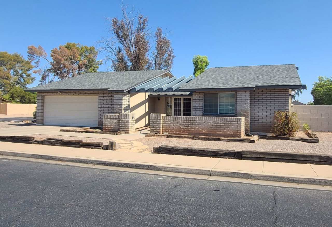 3-bedroom in Dobson Ranch with community pool