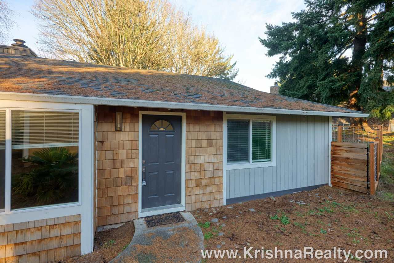 Renovated 2BD/1BA Duplex | Single-Level | Stoneridge – Tualatin