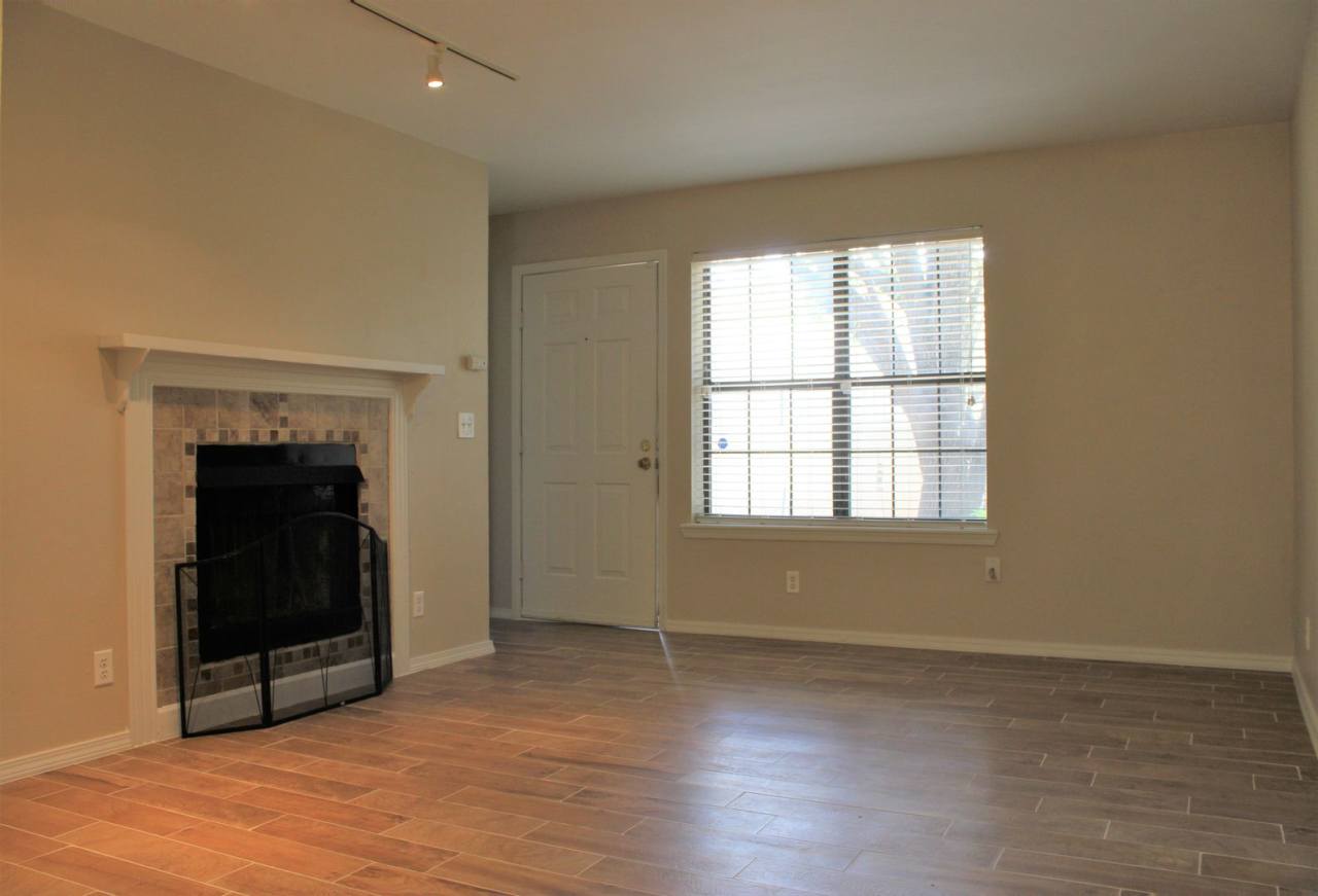 Available Now! 18-Month Lease Offer!! Fabulous Totally Updated Condo In Highly Desired Area ~ Down Stair Unit In Gated Community!!!