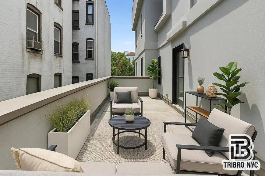 489 Washington Avenue