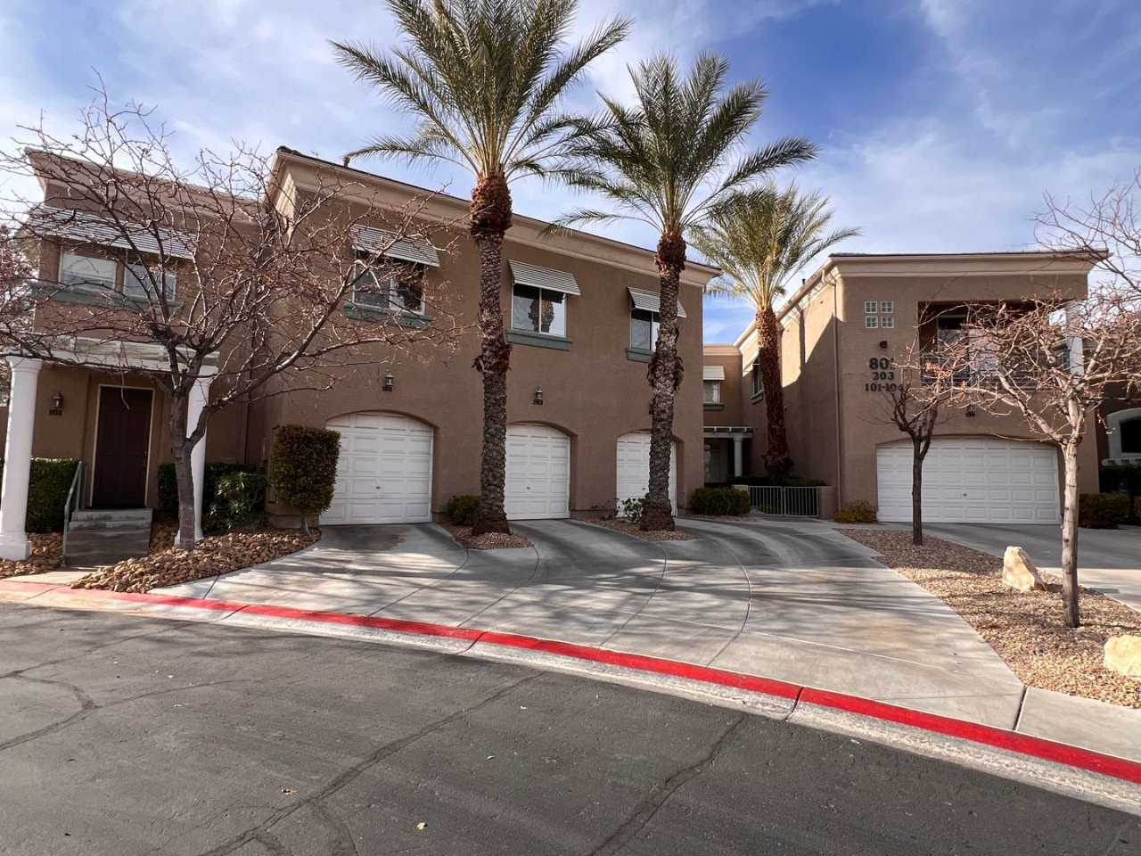 Summerlin Condo - Gated - Community Pool 1 Car Garage