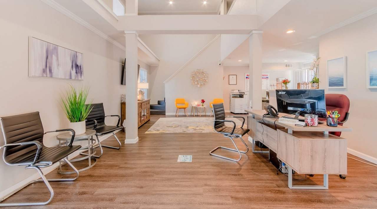 The Mirage Apartment Homes