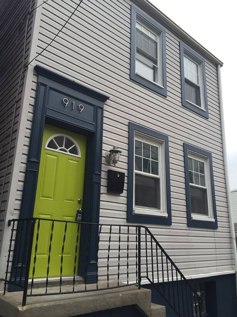 Modern Rental - South Side Flats