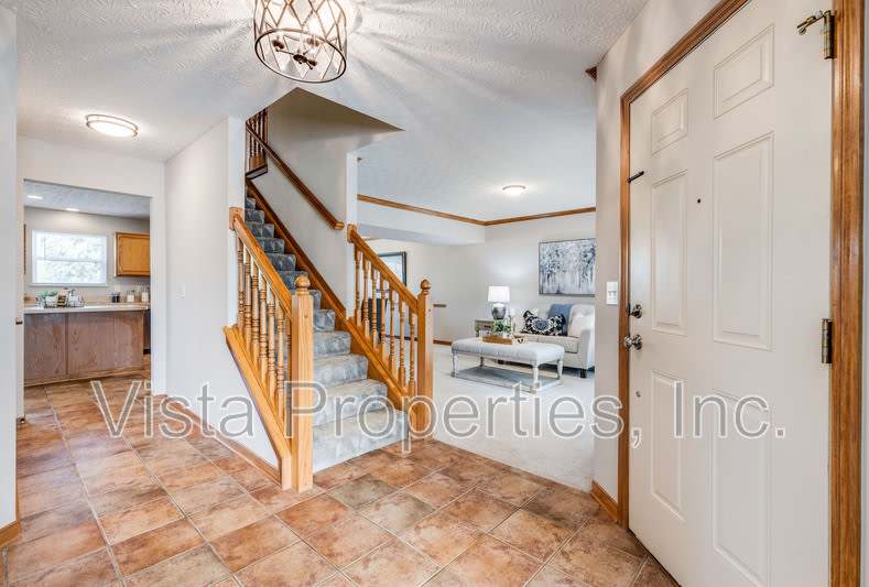 7225 Bromfield Drive