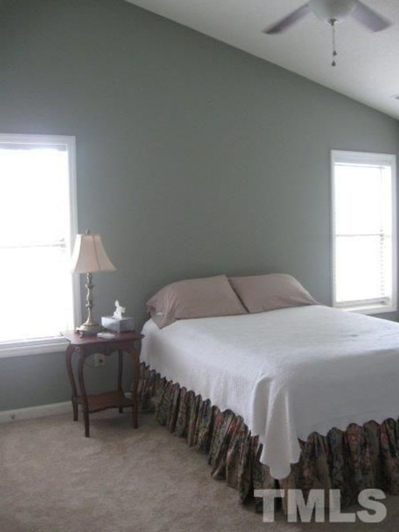 Room in 2 Bedroom Home at Sunpointe Dr