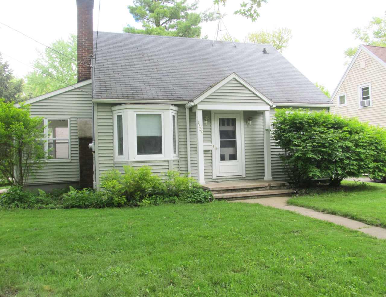 Quaint Cape Cod in Kalamazoo