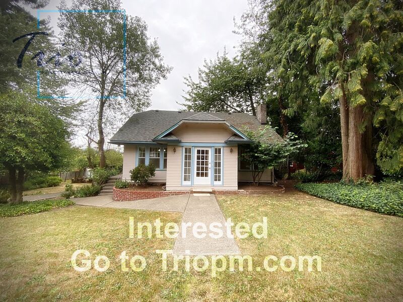 1673 Riverview Street