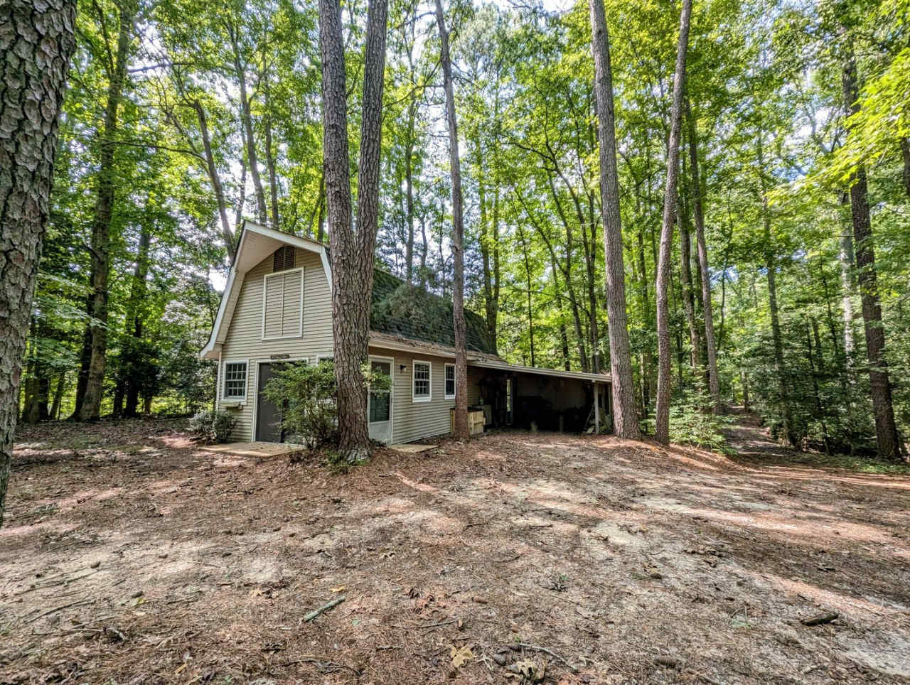 10124 Holly Forks Rd, Toano VA 23168