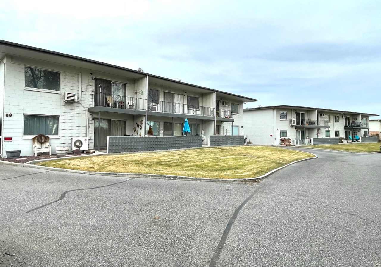 Peaceful 55+ Living | 2 Bed, 1 Bath Apartment with Golf Course Views — Kennewick, WA