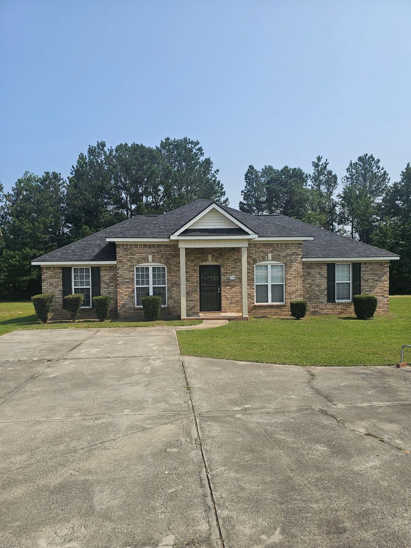 4 Bedroom Brick Ranch