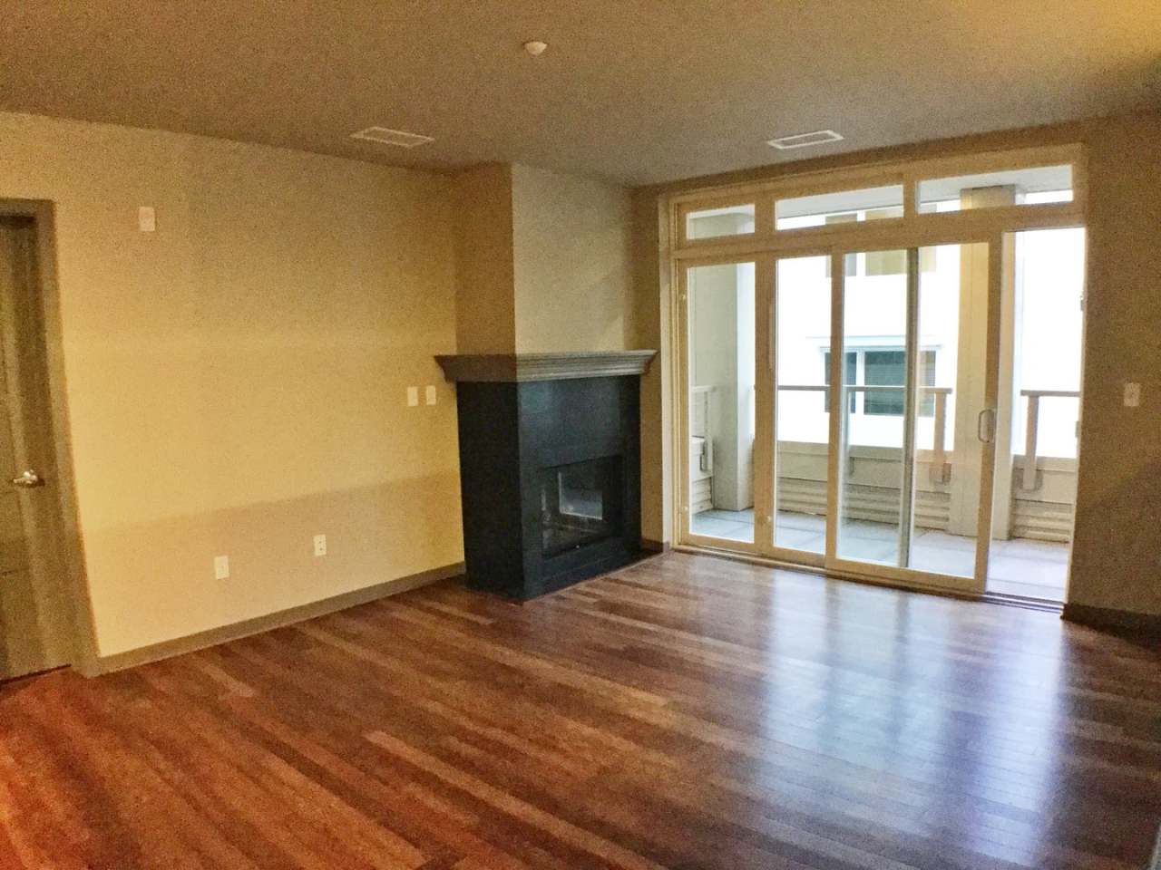 Modern Ballard Penthouse 2 Bedroom Condo