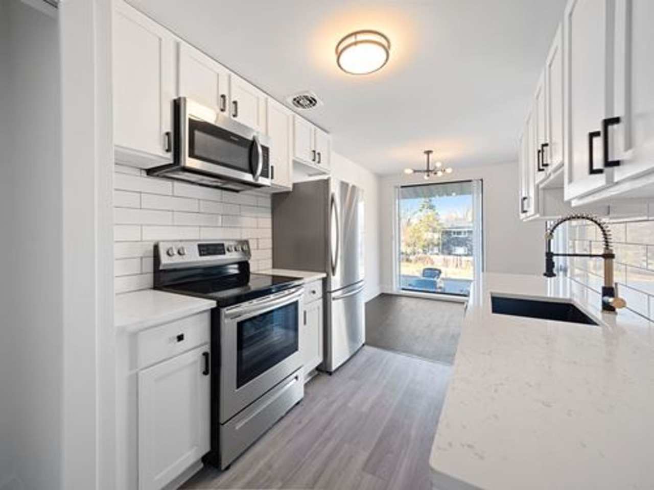 Royal Oakland Apartments