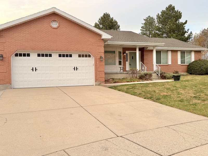 1729 Colchester Court