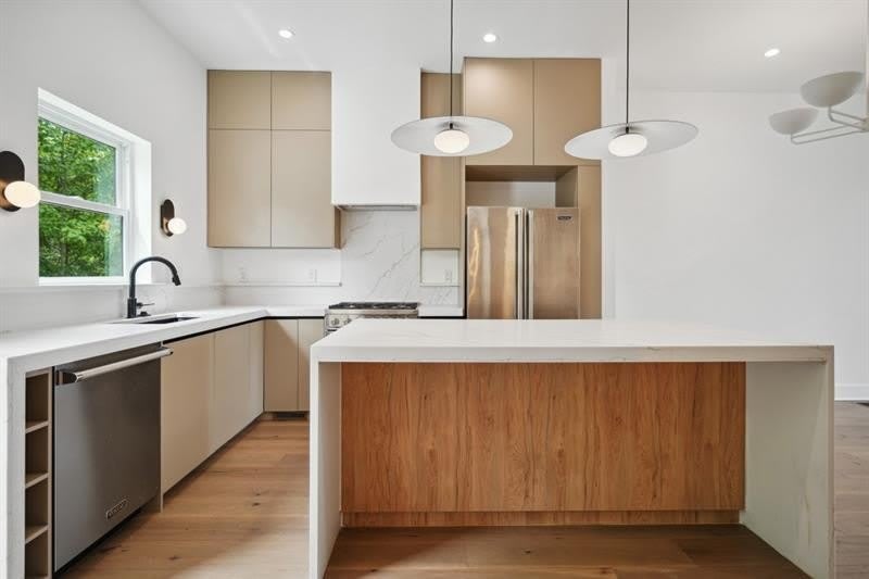 1570 Flat Shoals Road SE