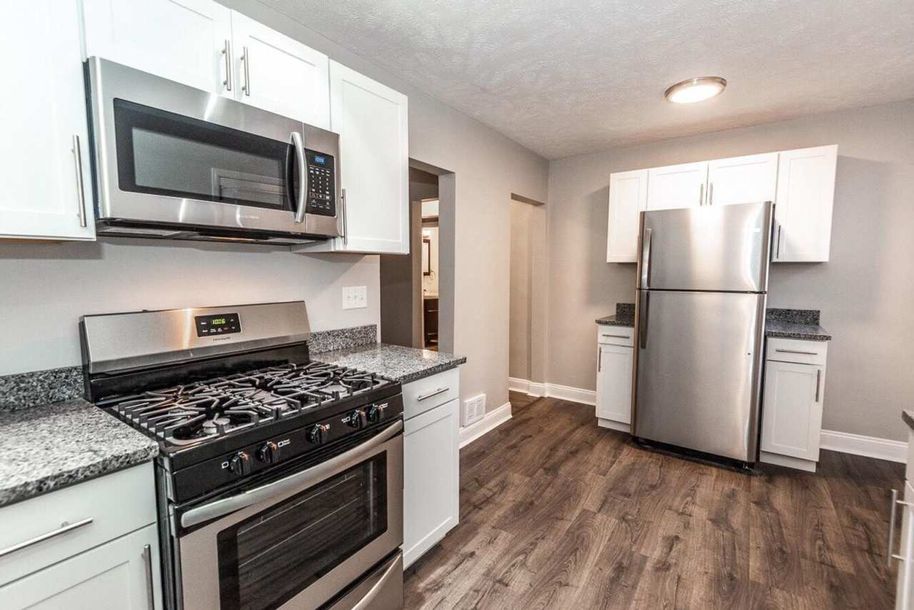 Stunning 5 bedroom home in Brookline available May 1!