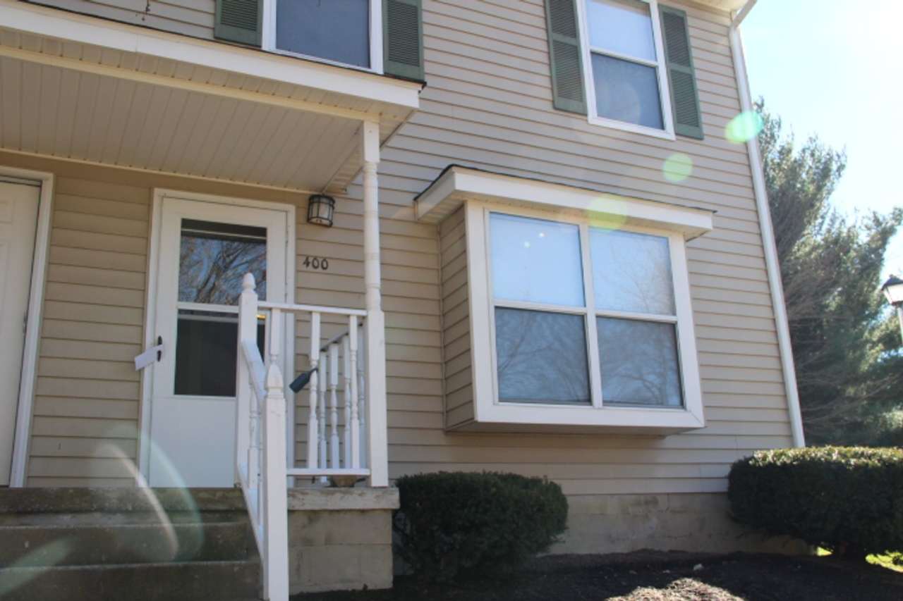 4 Bed/2 1/2 Bath Bus Line Reserved Parking