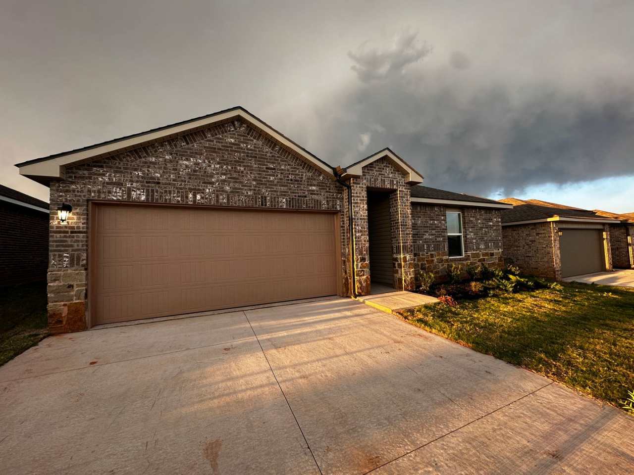 3 Bedroom 2 Bath 2 Car Garage In Piedmont Schools!!!