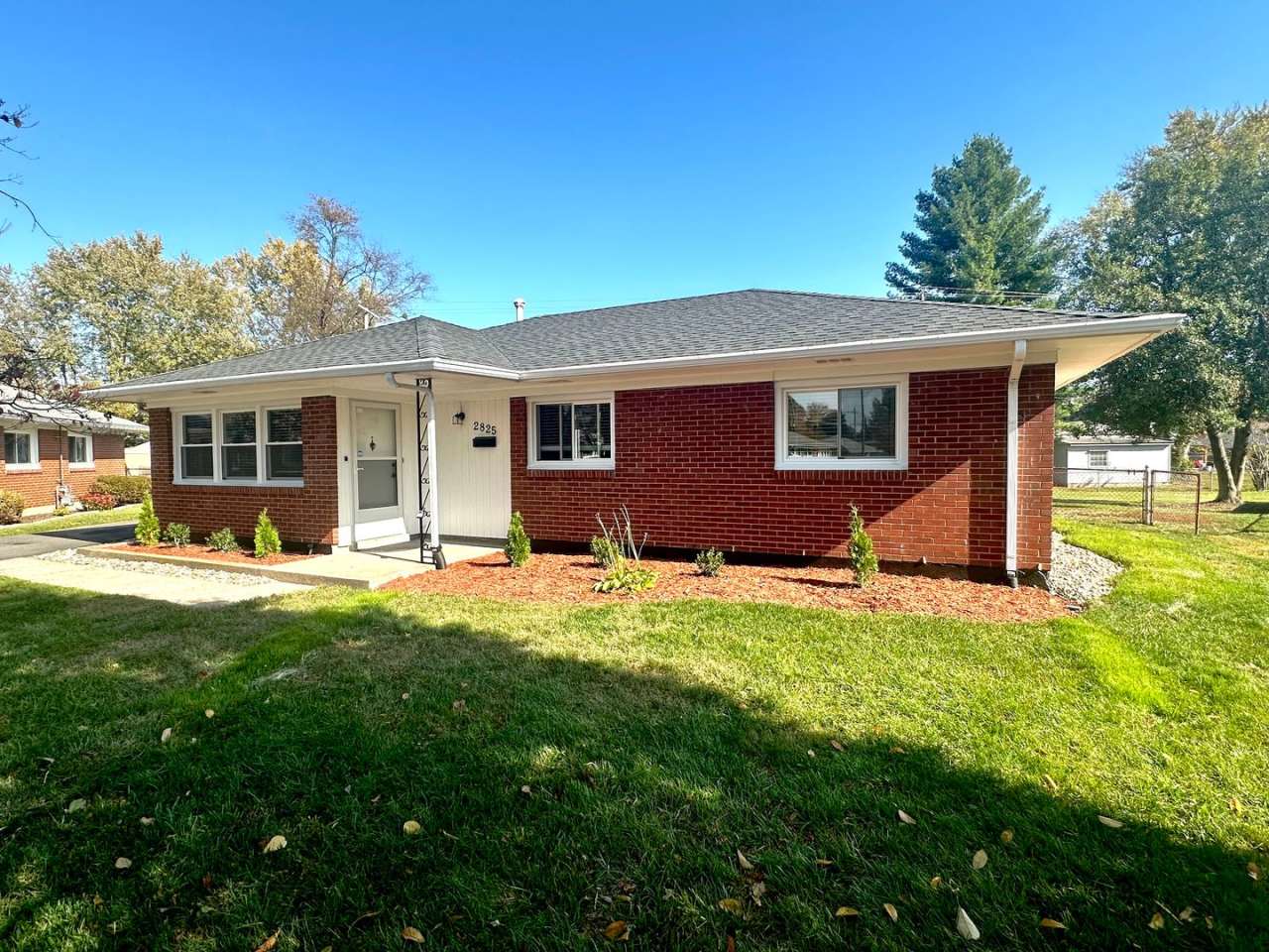 Charming and Updated Cul-de-Sac Gem with Year-Round Sunroom and Spacious Backyard!