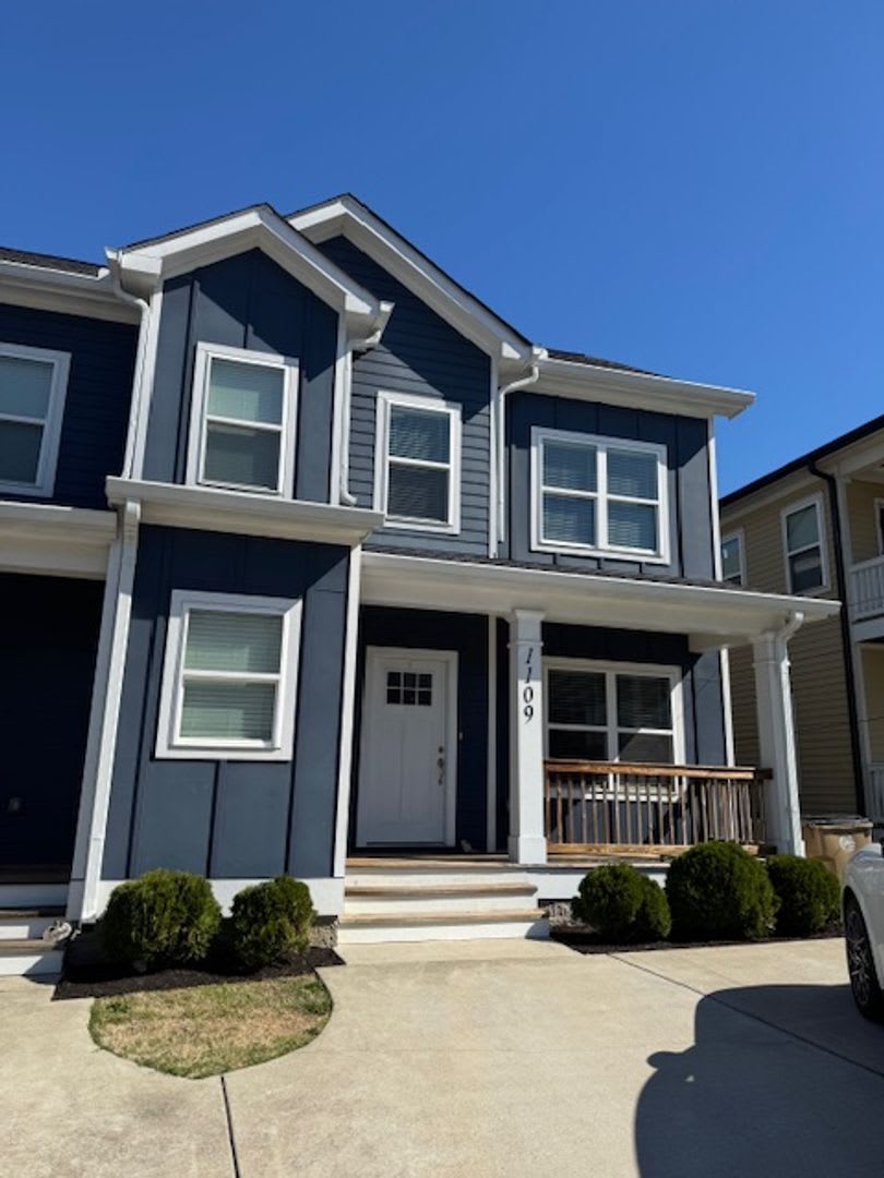 Nice townhome in convenient East Nashville location!