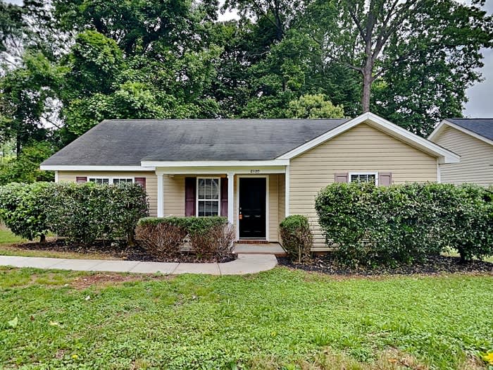 2130 Amesbury Avenue